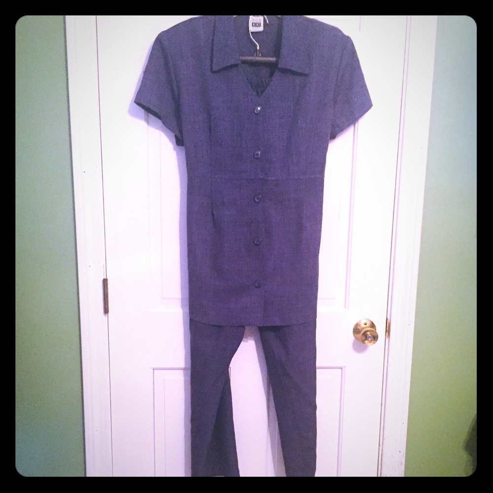 Maternity pants suit